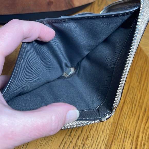 COACH METALLIC LEATHER SMALL ZIP AROUND BIFOLD WALLET - Picture 12 of 13